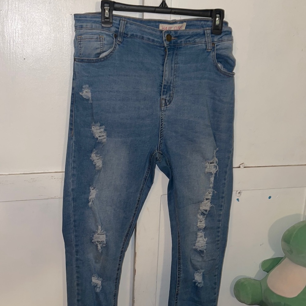 ripped skinny jeans